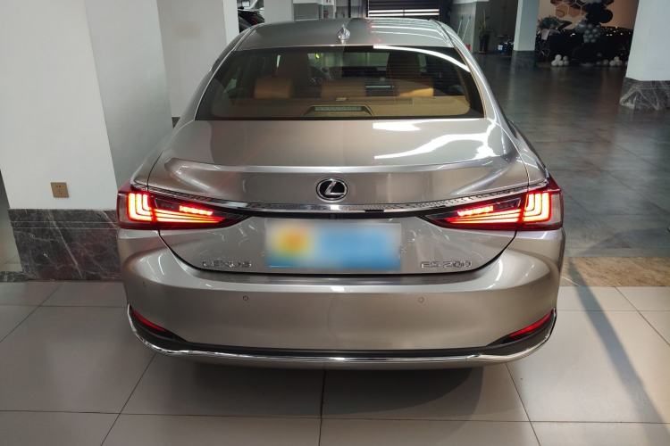 Used Lexus ES 2018 200 Excellence Edition China V Standard
