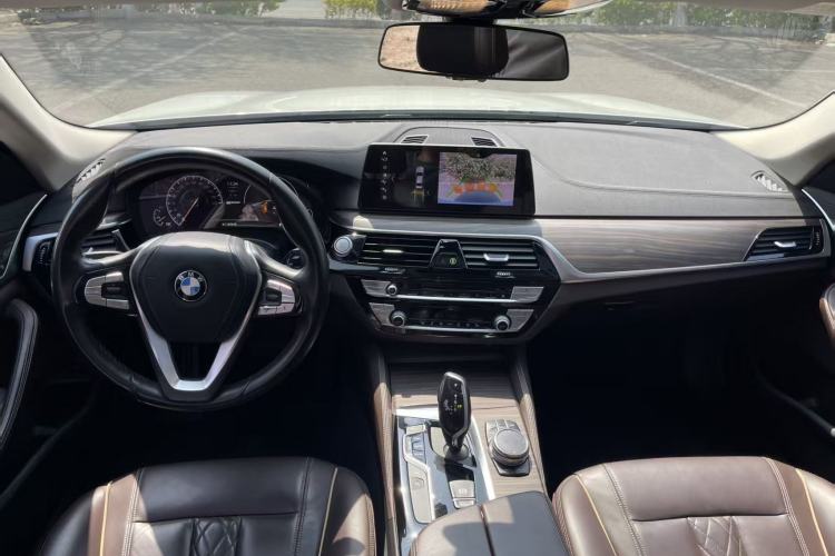 Used BMW 5 Series New Energy 2019 530Le Luxury Package Interior 4