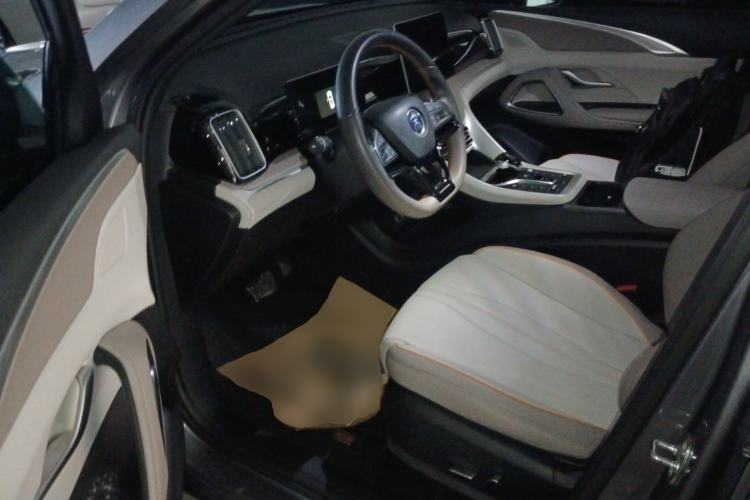 Used BYD Song Pro New Energy 2024 HONOR Edition DM-i 71KM Navigation Model