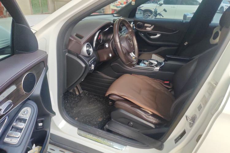 Used Mercedes-Benz GLC 2017 GLC 260 4MATIC Luxury Model
