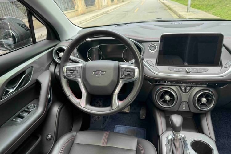 Used Chevrolet Blazer 2022 Mild Hybrid 650T Redline 7-Seater Thunder Edition Steering Wheel