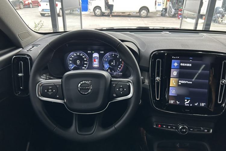 Used Volvo XC40 2021 T4 Four-Wheel Drive Smart Luxury Edition Steering Wheel