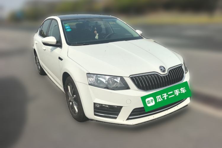 Used Skoda Octavia 2016 1.6L Manual Trend Edition Front Right 45 Deg