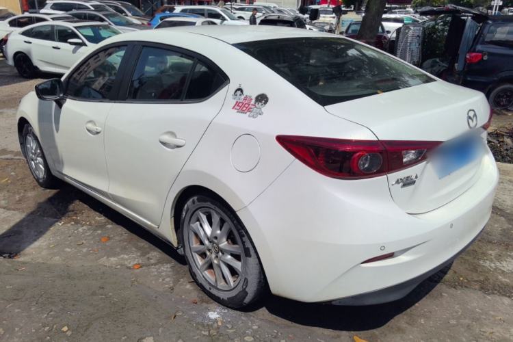 Used Mazda 3 Axela 2017 Sedan 1.5L Automatic Luxury Model Emission Standard China V
