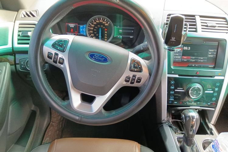 Used Ford Explorer 2013 3.5L Deluxe Model
