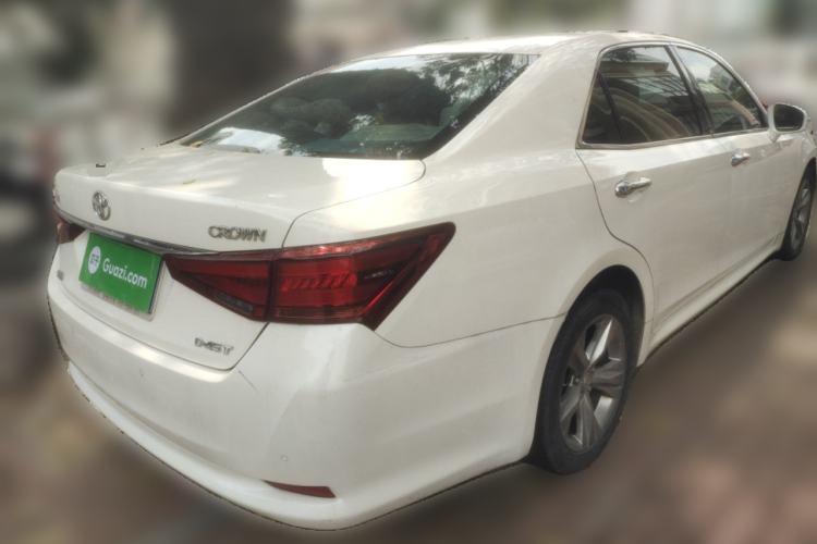 Used Toyota Crown 2015 2.0T Fashion Edition Rear Right 45 Deg