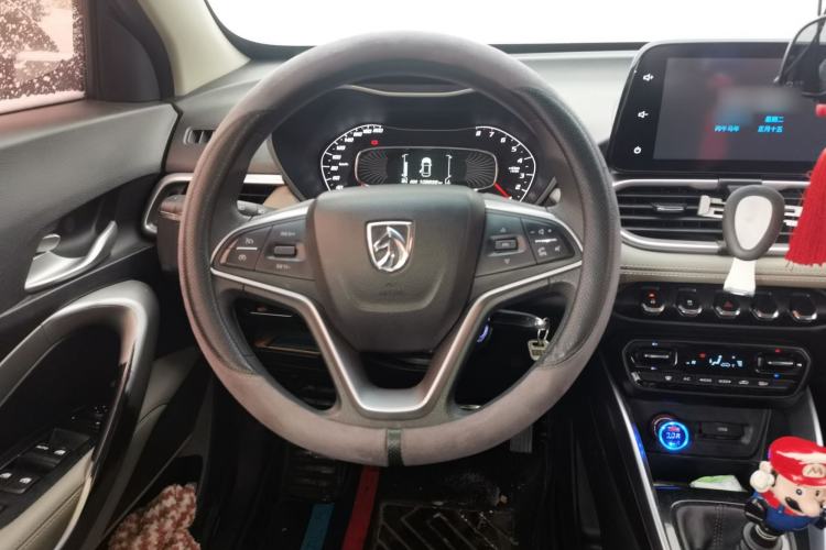 Used Baojun 510 2017 1.5L manual Comfort trim
