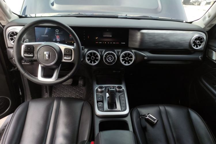 Used Tank 300 2021 Off-Road Edition 2.0T Conqueror Center Console