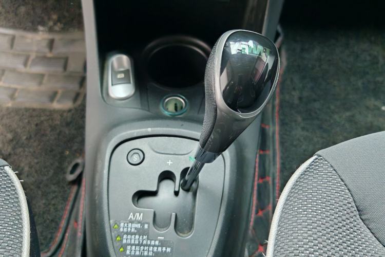 Used BYD F0 2015 1.0L AMT XuanKu Model Interior 8