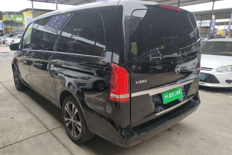 Used Mercedes-Benz V-Class 2016 V 260 Avantgarde Edition
