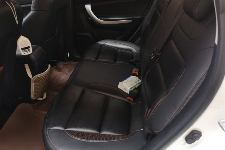 Used CHANGAN CS35 2016 1.6L Manual Luxury Model China V Standard
