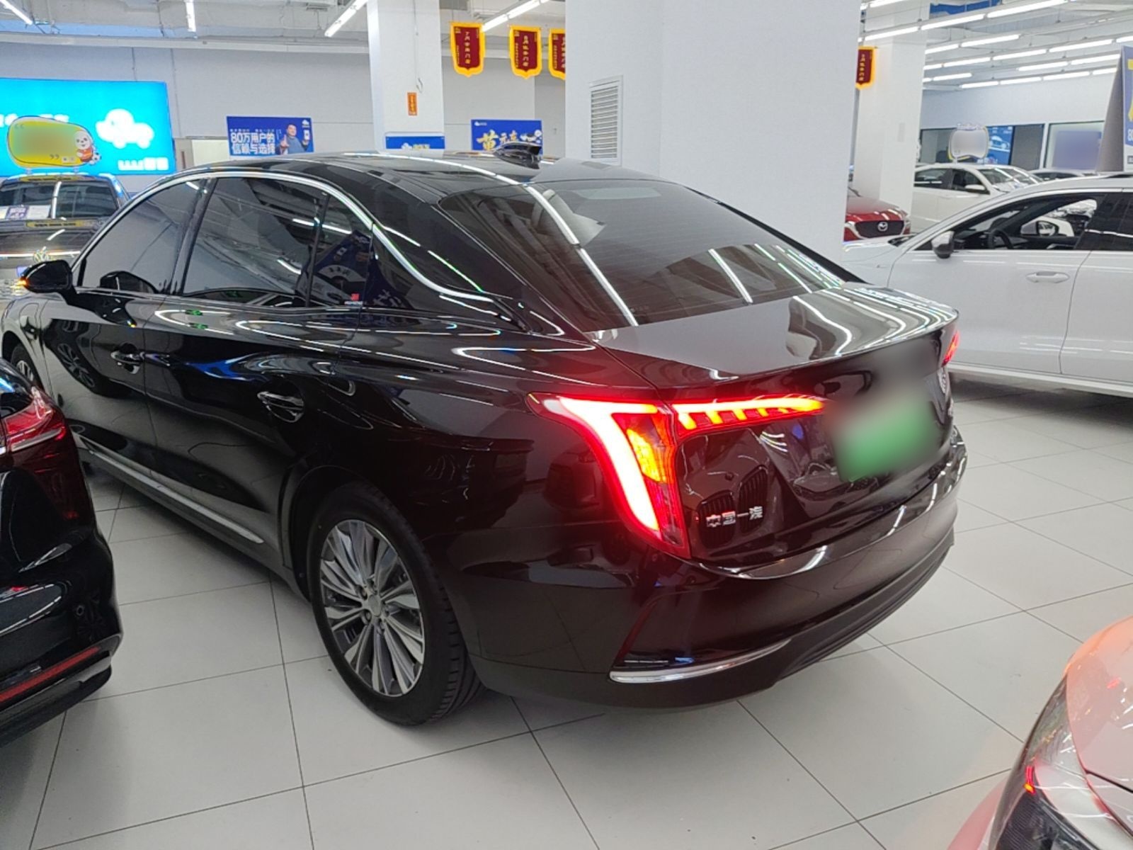 Hongqi E-QM5 2024 610 km PLUS — снимка 4