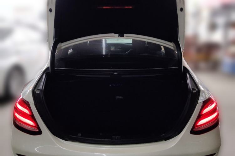 Used Mercedes-Benz E-Class 2019 Restyled E 300 L Sporty and Stylish Edition Trunk