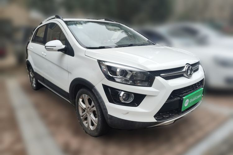 Used BAIC Senova X25 2015 1.5L manual Comfort trim level