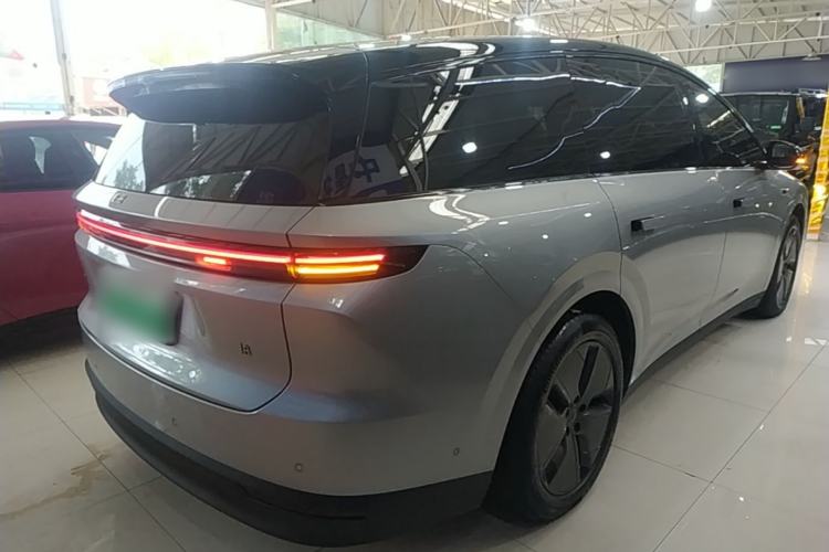 Used Li Auto i8 2025 Model Standard Version
