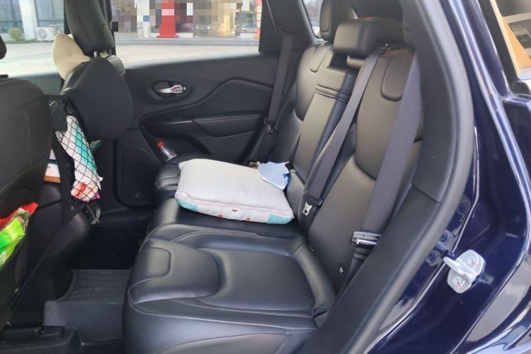 Used Jeep Cherokee 2017 2.0L Superior Edition