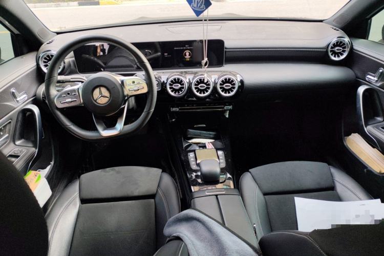 Used Mercedes-Benz A-Class 2020 Restyled A 200 L Sport Sedan Fashion Version
