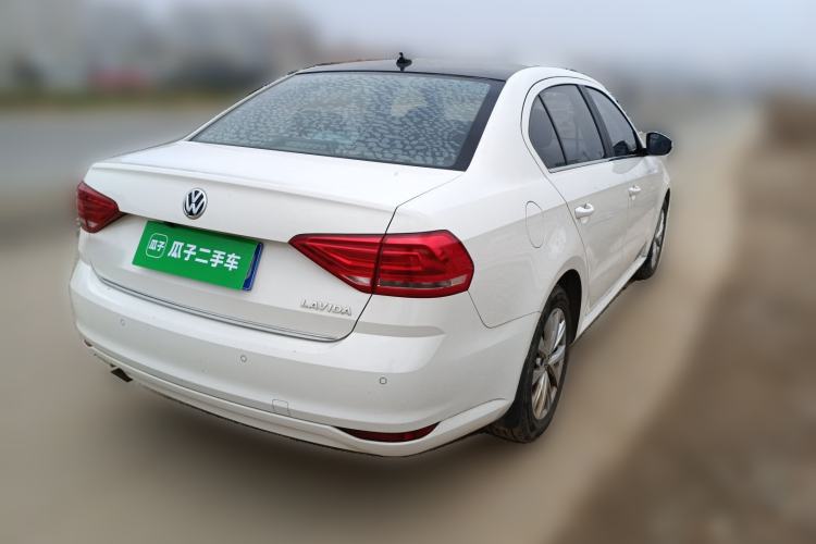 Used Volkswagen Lavida 2017 1.6L Automatic Comfort Edition
