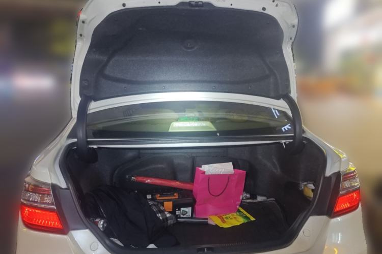 Used Toyota Camry 2015 Dual-Engine 2.5 HG Luxury Navigation Edition