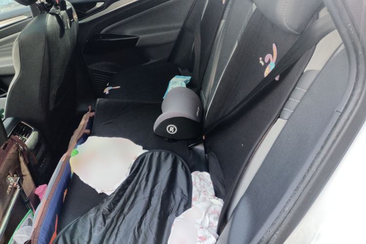 Used Volkswagen ID.4 CROZZ 2021 Long-Range Lite PRO Two-Wheel Drive Version
