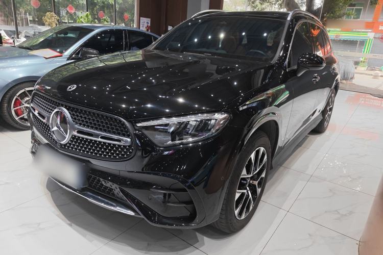 Used Mercedes-Benz GLC 2023 Facelift GLC 260 L 4MATIC Luxury Version 5 Seats