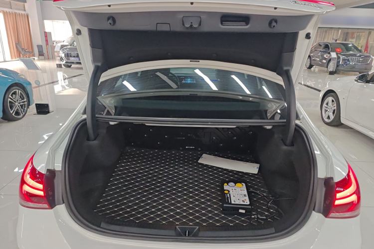 Used Mercedes-Benz A-Class 2022 Restyled A 200 L Sport Sedan Fashion Version
