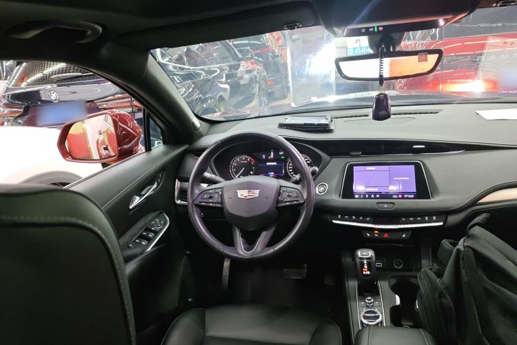 Used Cadillac XT4 2018 28T Two-Wheel Drive Leading Version Steering Wheel