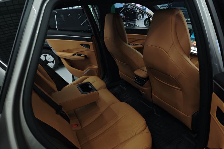 Used Geely Galaxy L7 2025 EM-i 115km Exploration Edition Interior 4