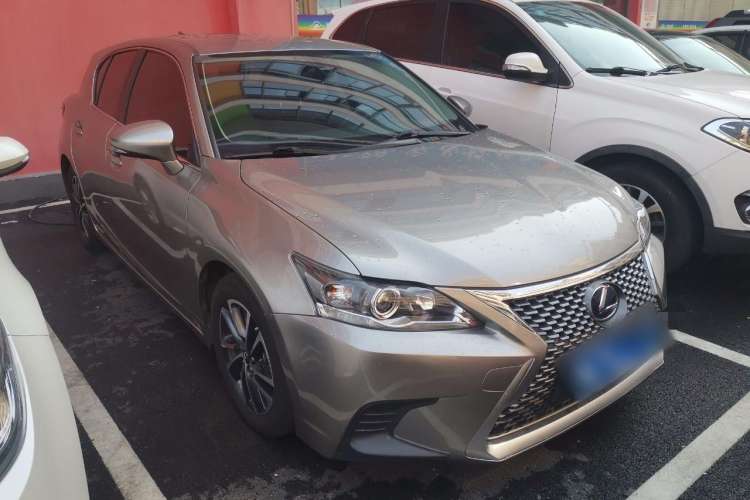 Used Lexus CT 2017 CT200h Elite Edition Solid Color China V Standard
