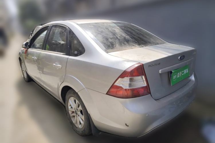 Used Ford Focus 2013 Sedan Classic 1.8L Manual Base Model