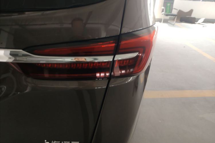 Used Buick GL8 2021 Land Cruiser Executive Class 652T Comfort Model Right Rear Taillight