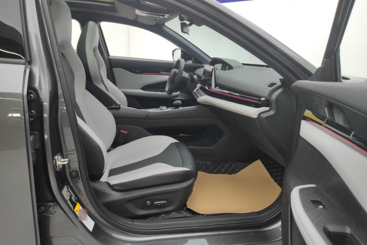 Used Changan UNI-V iDD 2024 Blue Whale Smart Electric iDD 136km Luxury Model