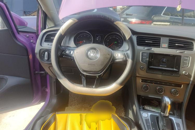 Used Volkswagen Golf 2016 230TSI Automatic Luxury Version
