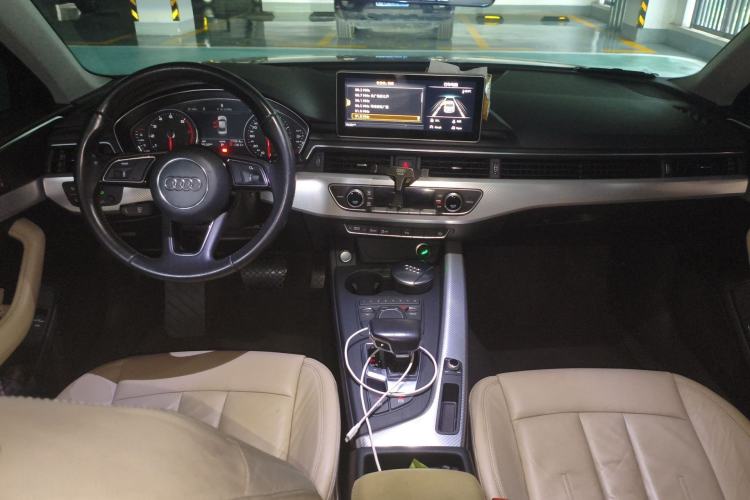 Used Audi A4L 2017 40 TFSI Fashion Model Center Console