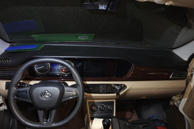 Used CHANGAN KUAYUE Xing V5 2021 1.5L Jinbao Edition Comfort Version JL473QH Center Console