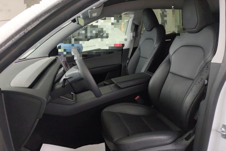 Used Tesla Model Y 2025 Rear-Wheel-Drive Version