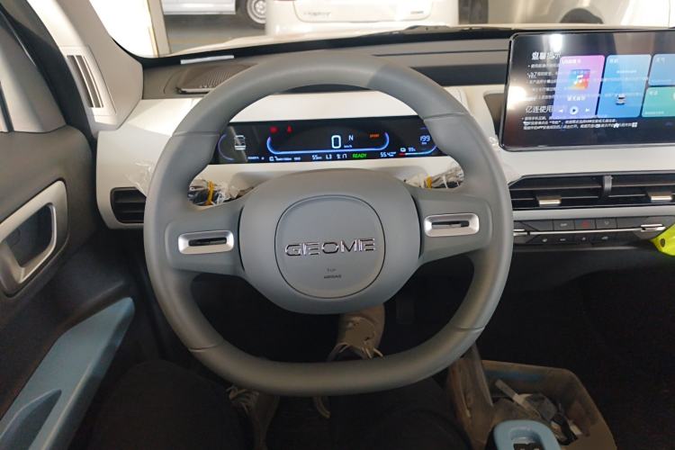 Used Geely Galaxy Panda 2024 Panda Mini 200km Endurance Bear
