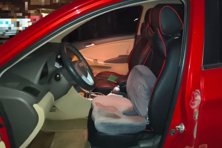 Used Hyundai Verna (older generation) 2010 Sedan 1.4L Automatic Fashionable GT Model Left Front Seat