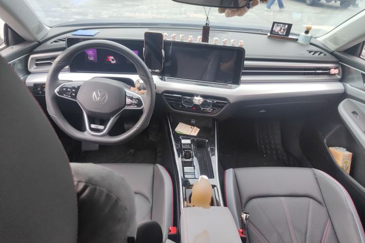 Used Volkswagen Lamando 2024 Lavida L 280TSI DSG Cool & Spicy Edition Center Console