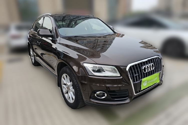 Used Audi Q5 2015 40 TFSI Trendy Edition Front Right 45 Deg