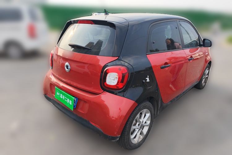 Used smart forfour 2016 1.0L 52 kW Dynamic Edition Rear Right 45 Deg