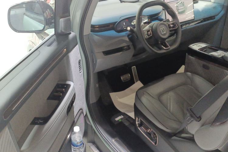 Used Zeekr MIX 2025 Intelligent Driving Version
