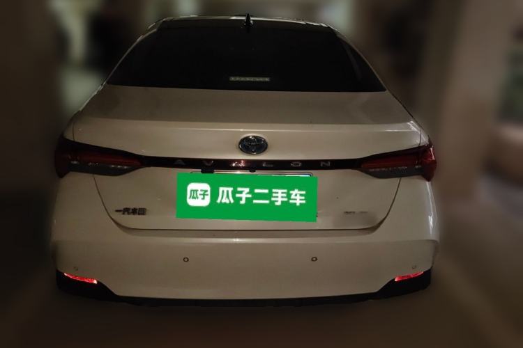 Used Toyota Avalon 2019 Dual-Engine 2.5L XLE Prestige Version China V Standard