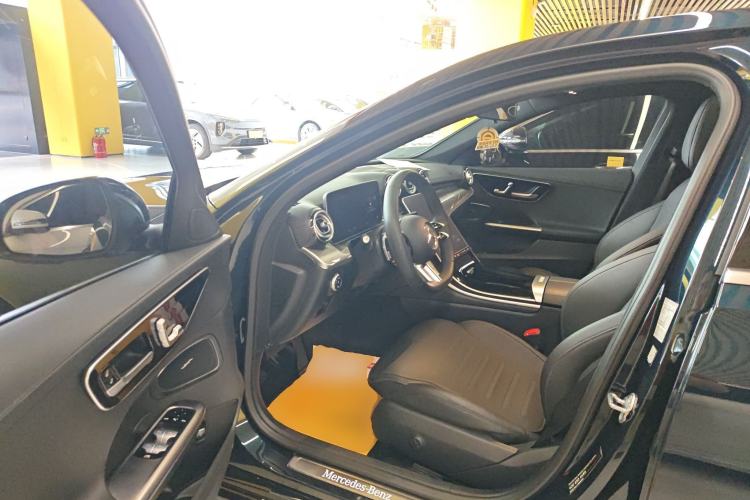 Used Mercedes-Benz C-Class 2023 Restyled C 260 L Sport Edition Driver Seat