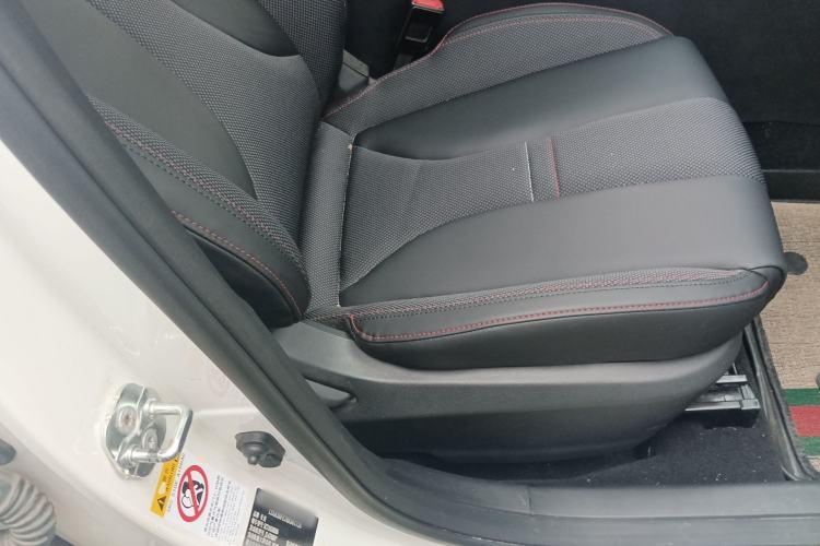 Used CHANGAN OSHAN X5 2021 1.6L CVT Luxury Model Right Front Seat