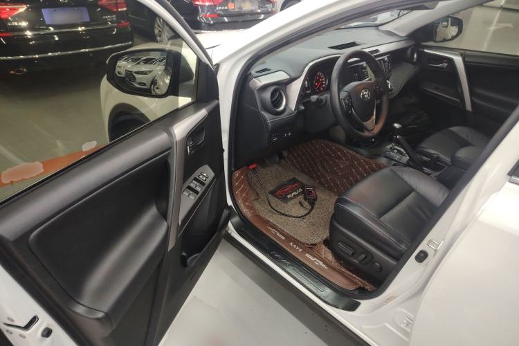 Used Toyota RAV4 2016 2.0L CVT Two-Wheel Drive Smart Edition China V Standard