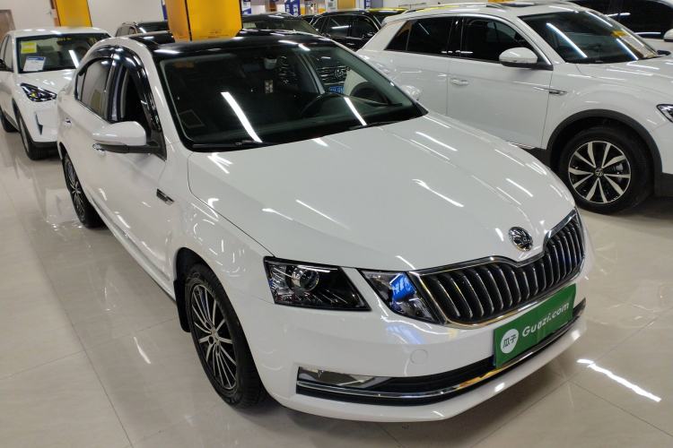 Used Skoda Octavia 2018 TSI230 DSG Luxury Edition