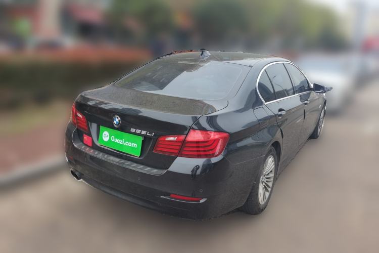 Used BMW 5 Series 2014 525Li Leading Model
