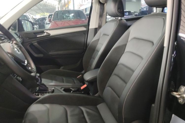 Used Volkswagen Tiguan L 2020 330TSI Automatic Two-Wheel Drive Panoramic Comfort Edition China VI Standard Left Front Seat