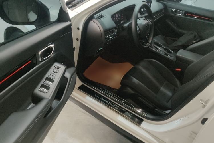 Used Honda Civic 2022 240TURBO CVT Dynamic Edition Driver Seat